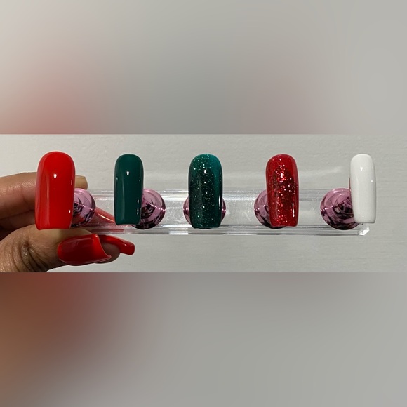 Hand Crafted Medium Square Christmas Love Galore Press On Nails - Picture 3 of 6